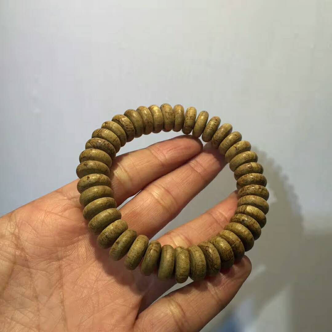 加里曼丹沉香手串有什么寓意,加里曼丹沉香108颗手串怎么搭配