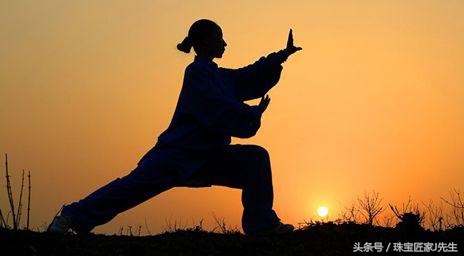 给丈母娘送礼物什么比较适合,过年丈母娘送礼送什么实惠又大方