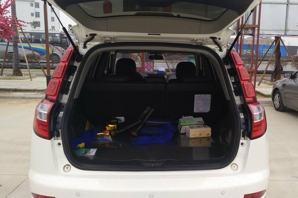 吉利gx7内部图,吉利gx7详解