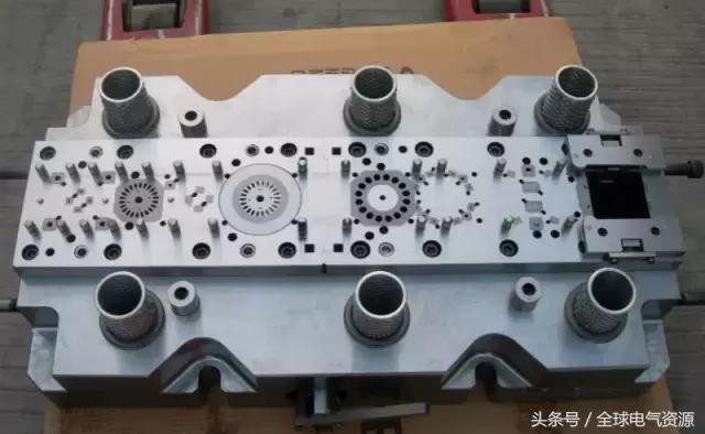 电机定转子铁芯是用什么模具,电机定转子压装机多年制造经验