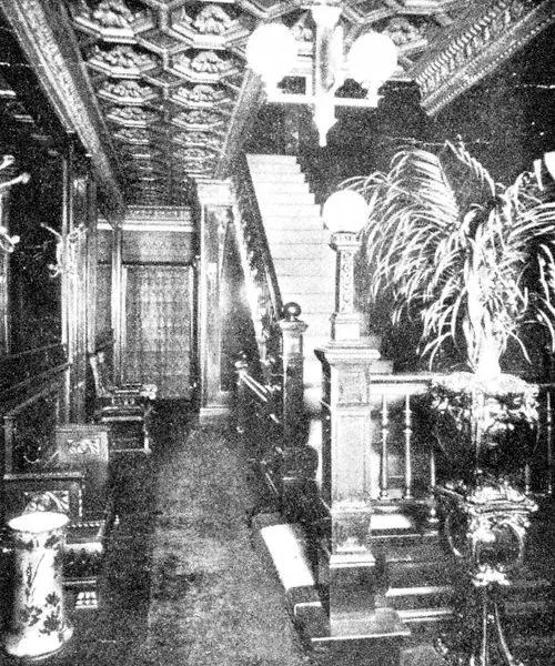 用高跟鞋喝酒好喝吗,用高跟鞋喝可乐