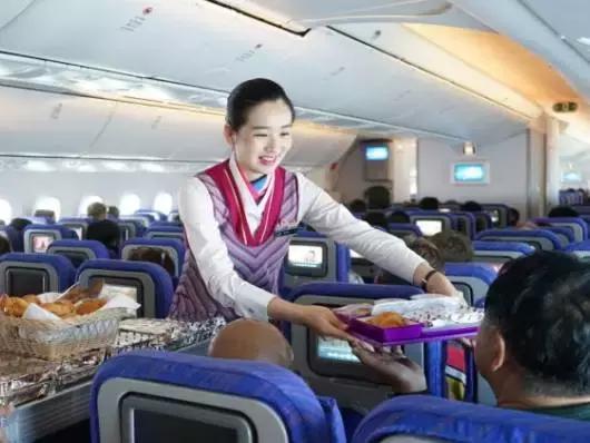 第一次坐飞机要注意什么搞笑版,孩子第一次坐飞机注意事项