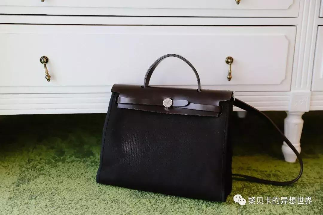 从上百只包里,她们精挑细选了这9只最爱的年度好包