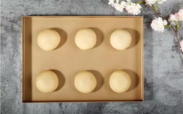 冰镇港式菠萝油 (香港茶餐厅菠萝油是怎样出餐的)