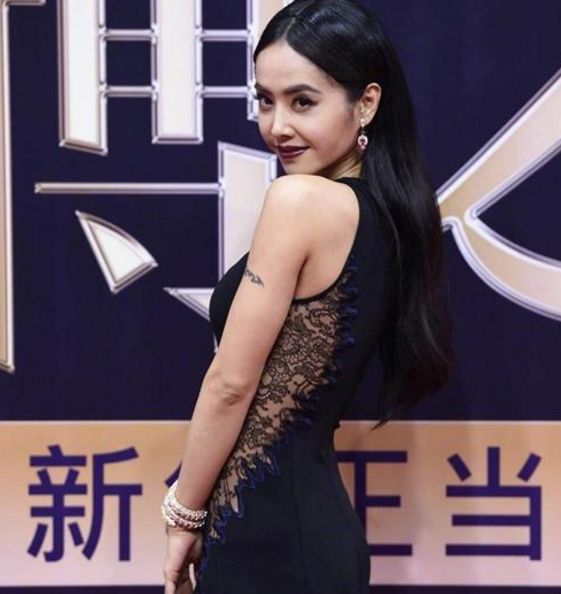 盘点蔡依林的大胆穿搭,蔡依林的紫色