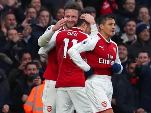 颜强读品：*力暴**足协主席丨小内维尔性别歧视？