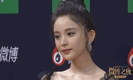 盘点蔡依林的大胆穿搭,蔡依林的紫色