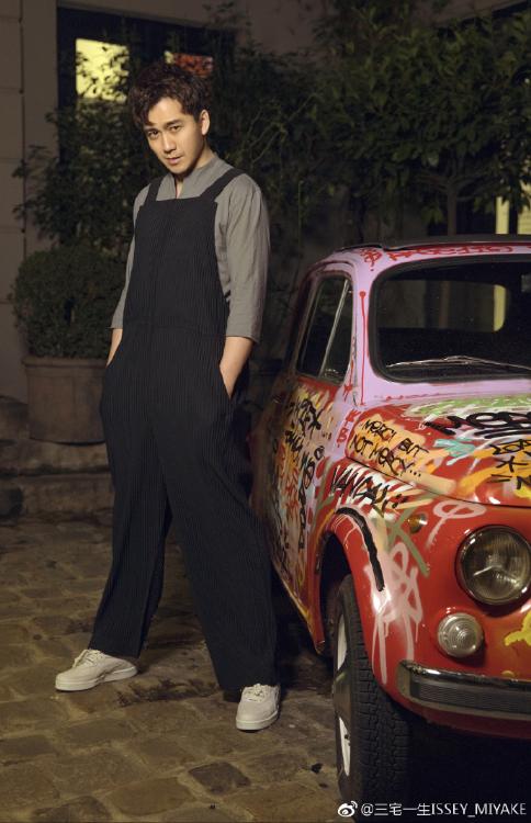 刘昊然青涩潘玮柏尴尬吴建豪乱穿衣?|2018秋冬米兰男装周成绩单