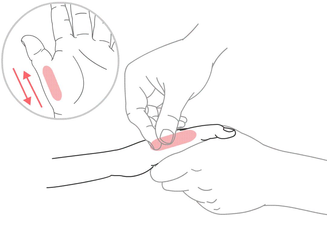 宝宝感冒上吐下泻小儿推拿,宝宝上吐下泻精神不好怎么办