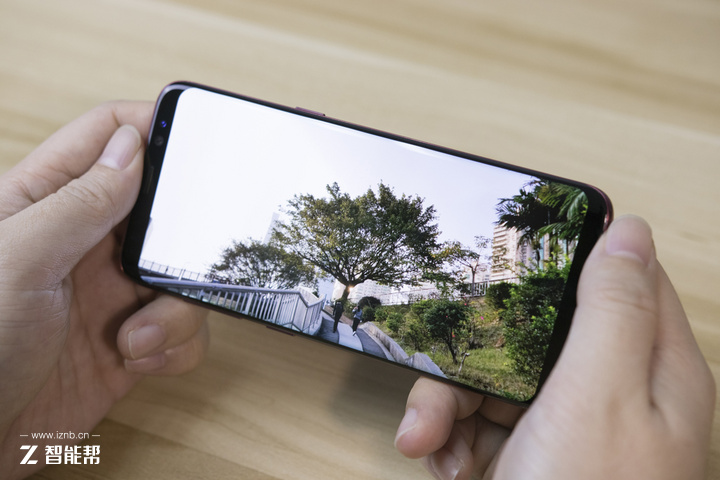 三星galaxys8还值得买吗,三星galaxys8勃艮第红