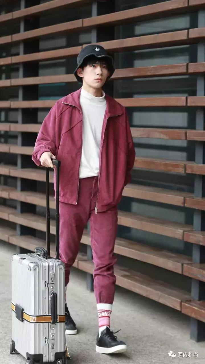 tfboys三只工作室礼盒在哪买,tfboys三小只的资源