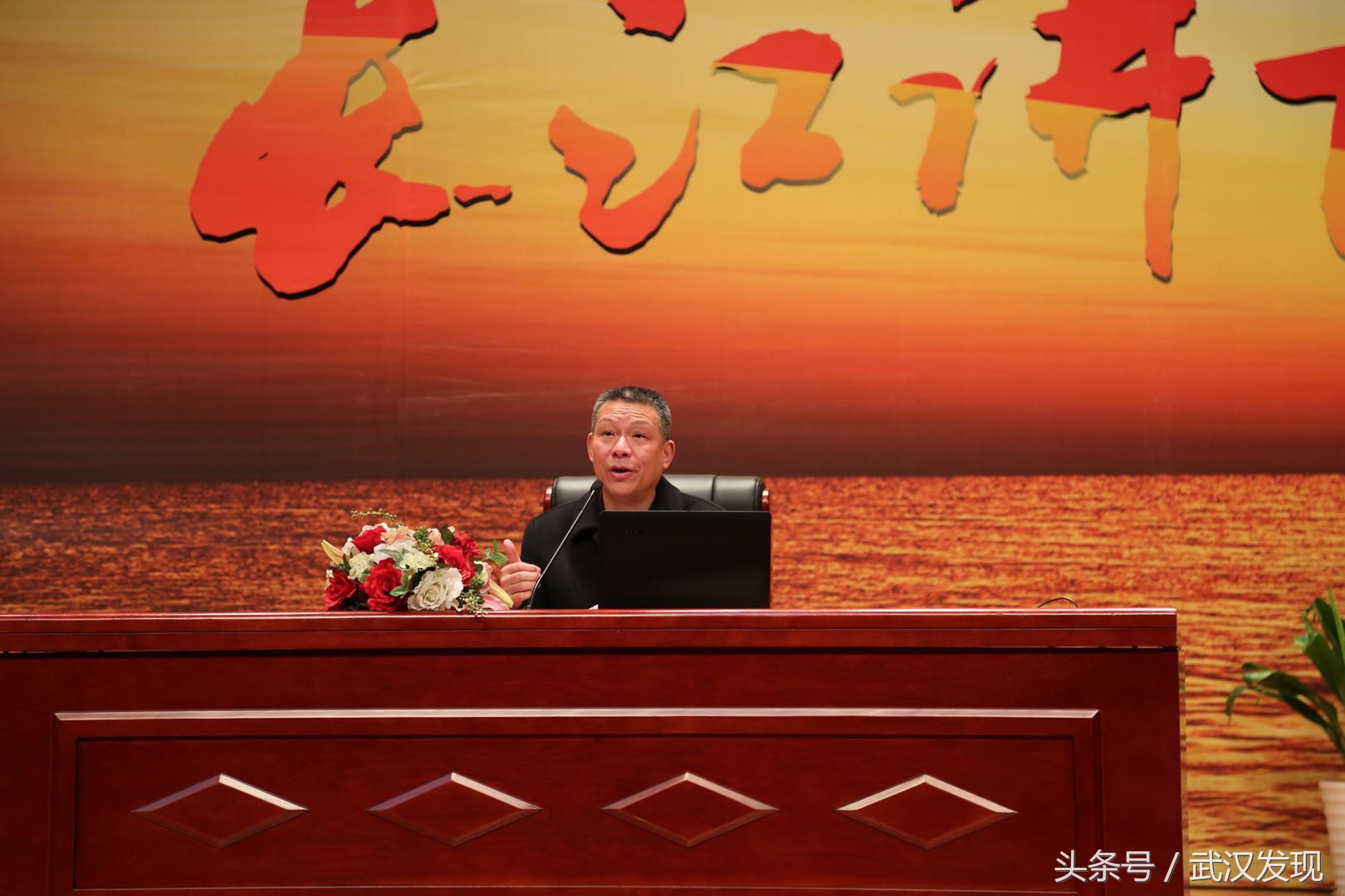 曾庆伟吃货视频,武汉曾庆伟是什么人