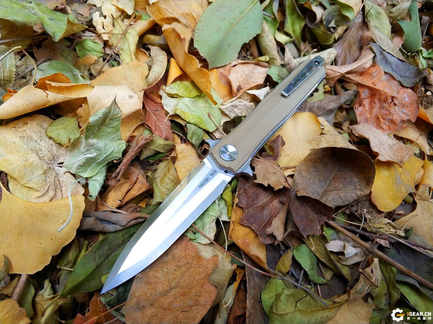 有没有一款双刃刀具，既是*刀折**，又能兼具捅刺和切削的优点呢？