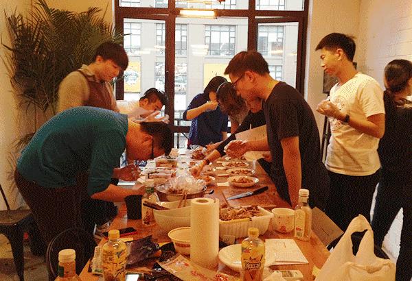 在魔都必须来吃的肥肠烤鱼,在魔都吃饭