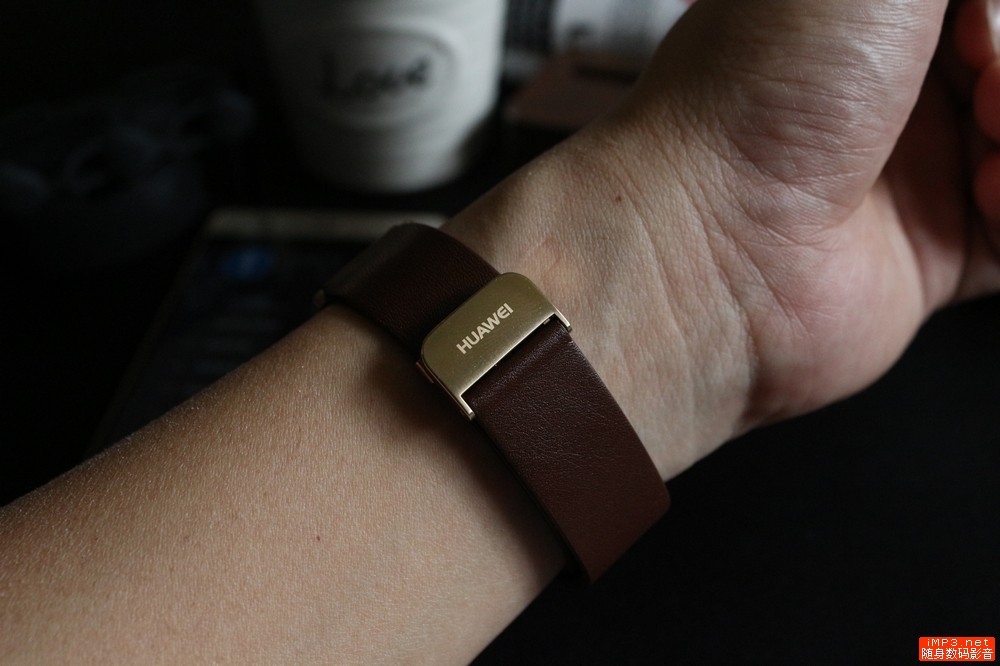 华为手环b3值得买吗,华为手环b3功能及价格
