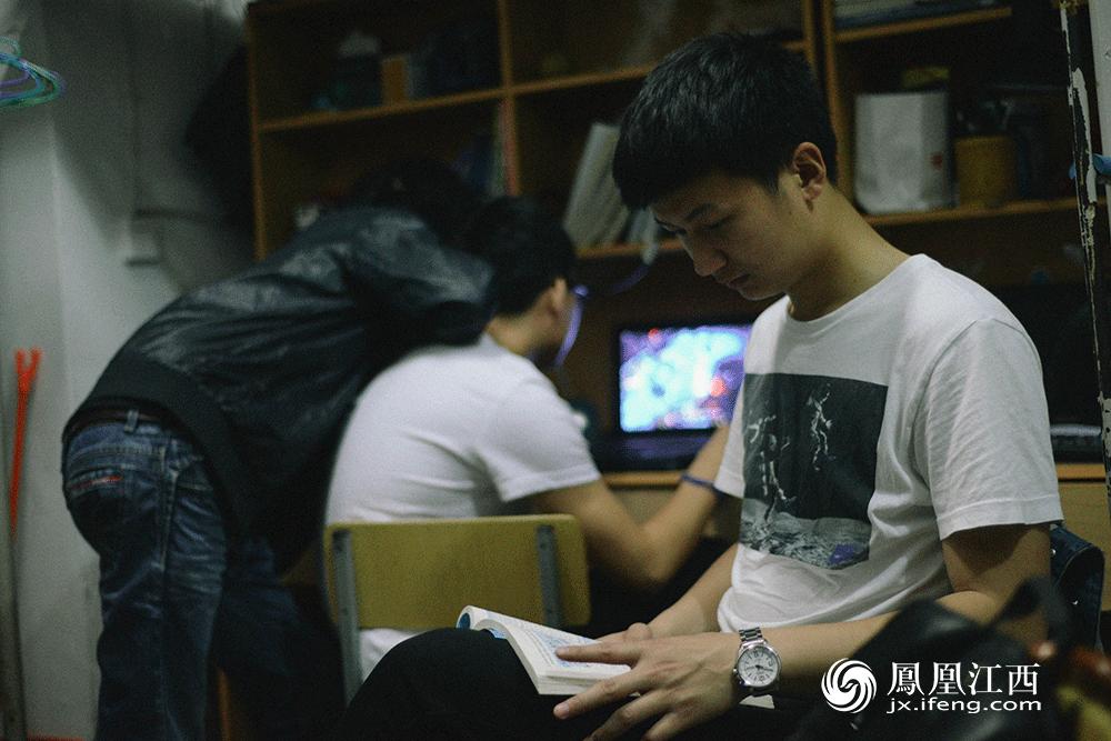 凤见第52期：差一张机票，我就能看看凌晨四点的洛杉矶