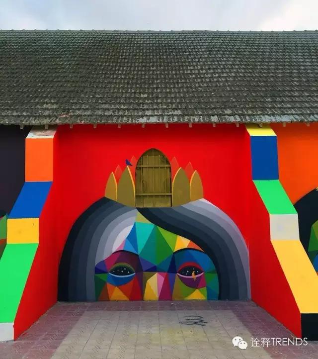 上帝涂鸦：他将废弃教堂变成了彩虹天堂