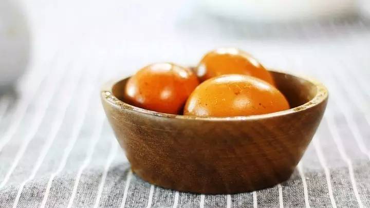 泡过的茶叶有什么妙用和功效,泡过的茶叶有什么功效和作用