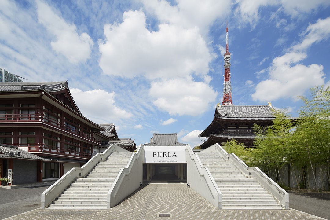 furla属于什么档次,furla是真皮吗