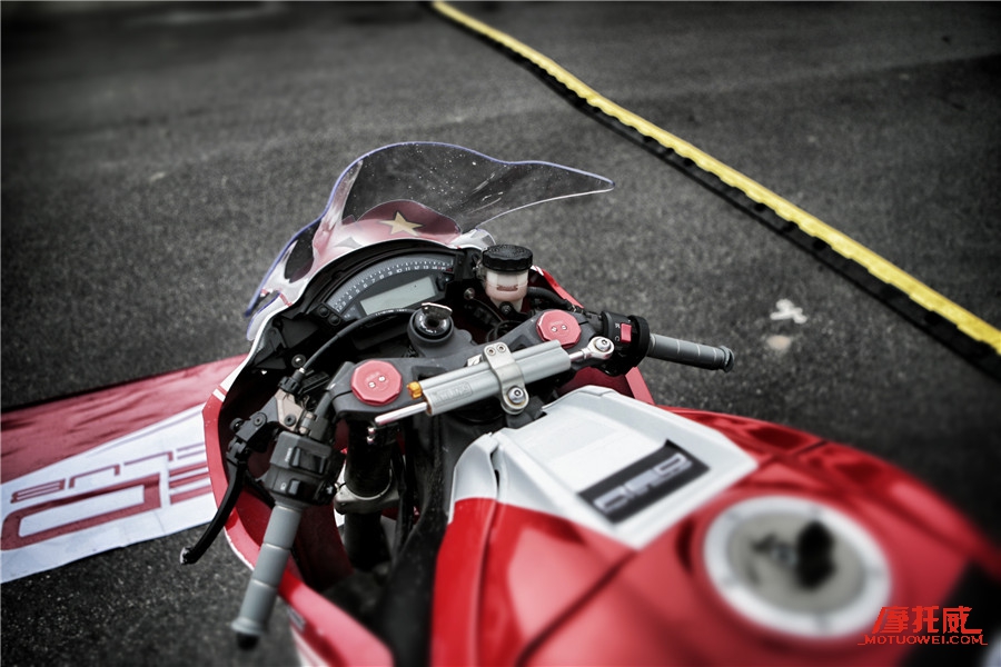 “旱鸭子与水怪”2016我是车手挑战赛首战摩托车组