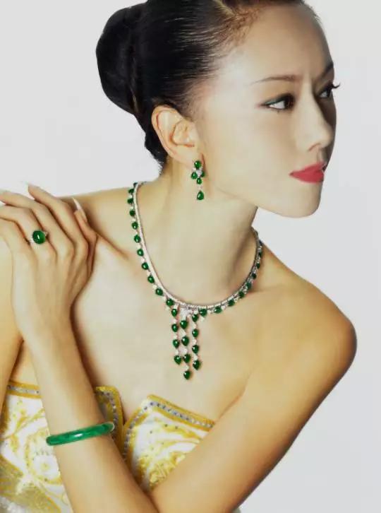 翡翠杨丽萍,七彩云南杨丽萍翡翠估价