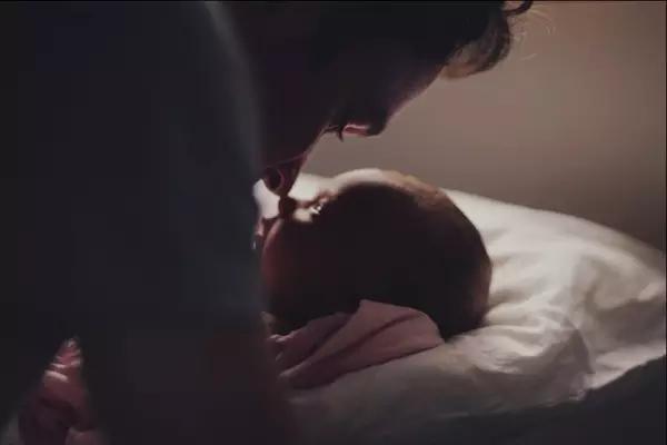 早产宝宝从出生到现在的变化,双胞胎妈妈意外怀孕