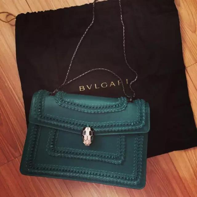 撞包也要背？这些热门包包受欢迎是有原因的