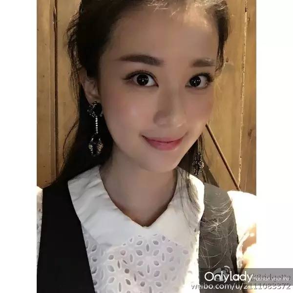 关关早睡早起,关关睡不醒变身