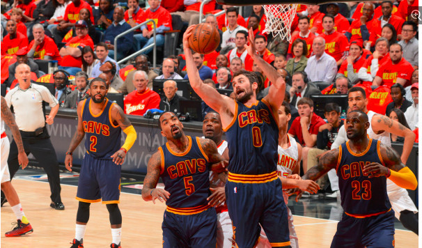 骑士和勇士劲爆瞬间,骑士疯狂单打库里