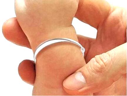 银子越戴越黑是什么原因,银子变黑了戴两天可以变白吗