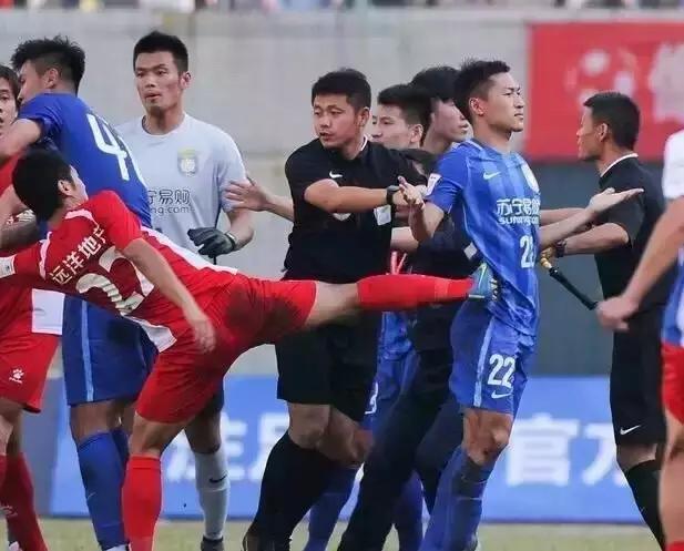 南京南站震撼感极强的视频,南京南震撼视频