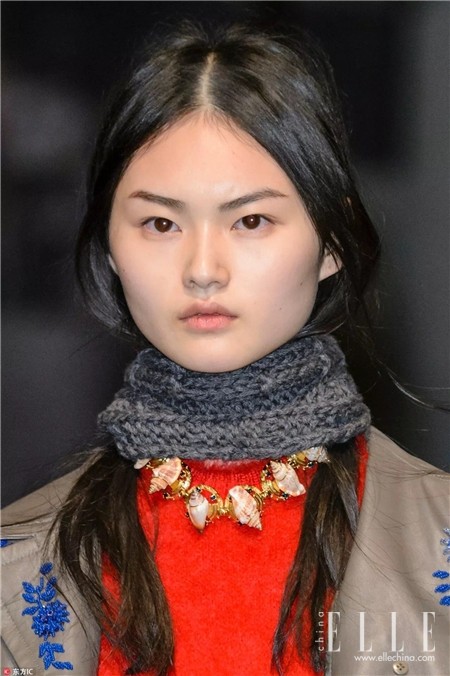 怎么戴围巾最好看学生党,冬天女人怎么样戴围巾好看