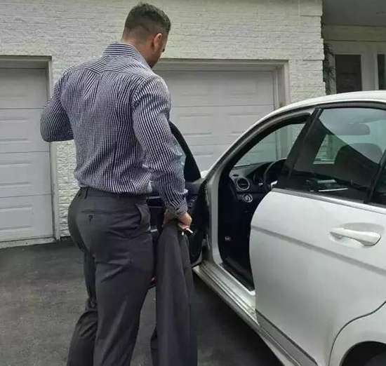 男生屁股翘是种什么体验,男生屁股太翘如何快速矫正