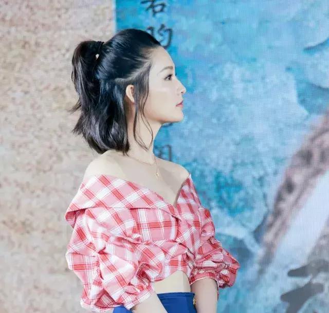 李沁丸子发型怎么扎,李沁新发型扎法