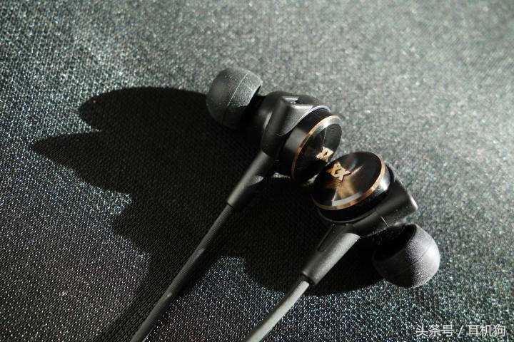 下潜重低音震撼音响,索尼xbaz5有什么用