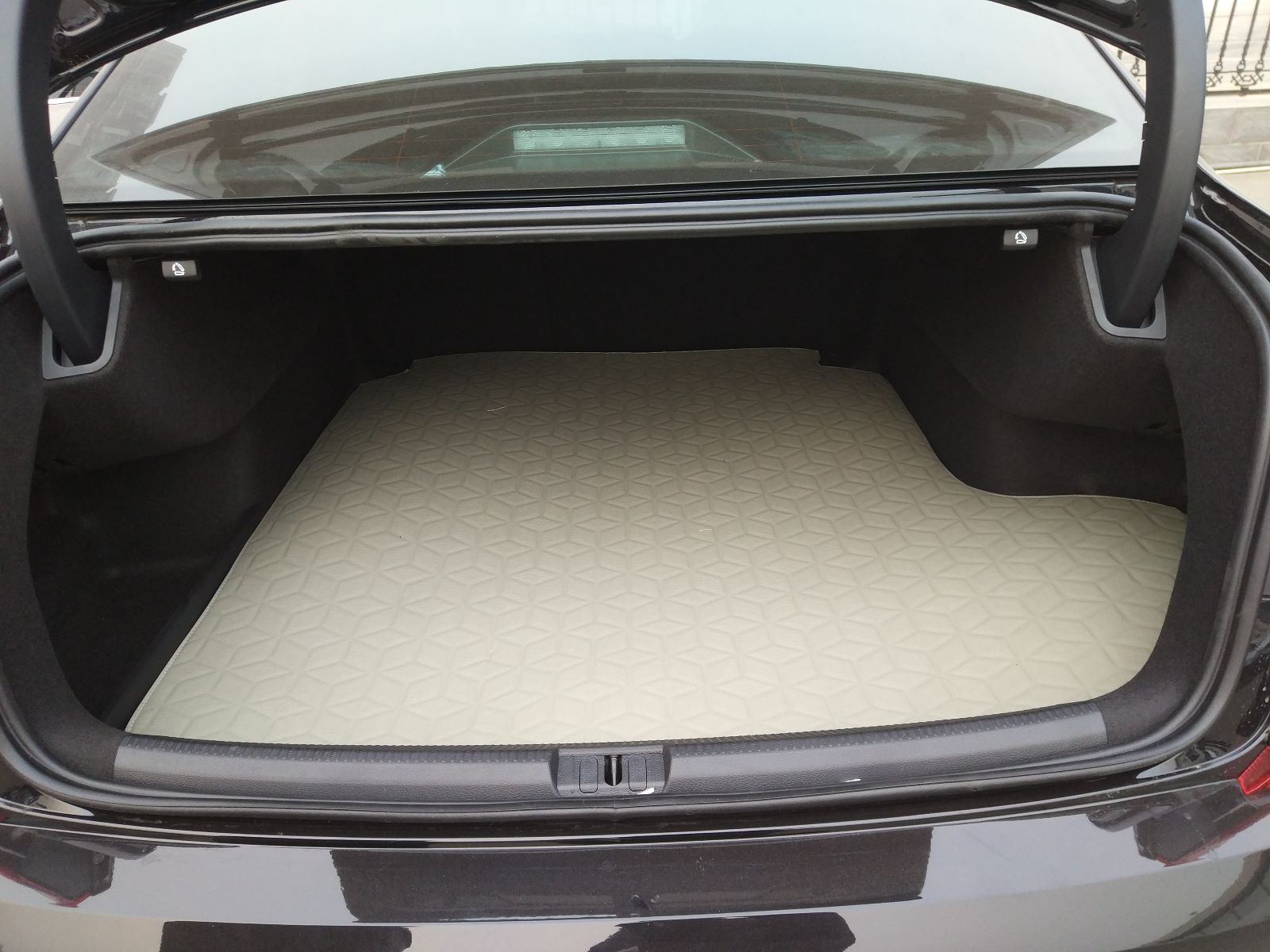 2017款帕萨特尊荣版1.4t用车感受,2017帕萨特1.8t尊荣版跑长途