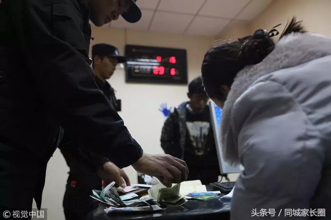 和几百万人拼运气,和几十万人抢票真的不容易