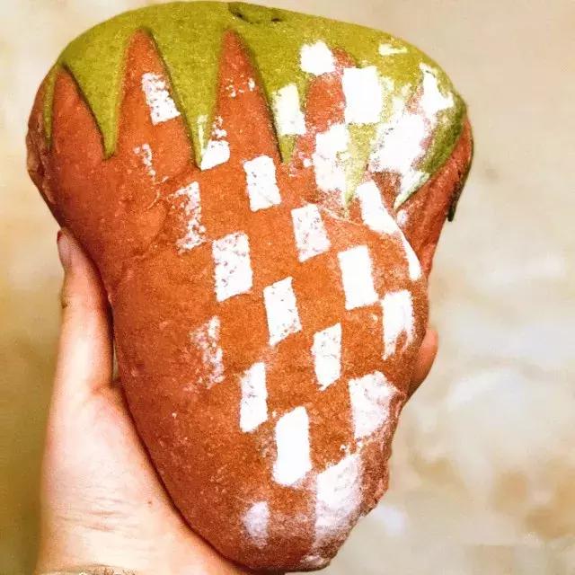 别再沉迷脏脏包了！咬上一口舌头都在雀跃的欧包，才是你的真爱！