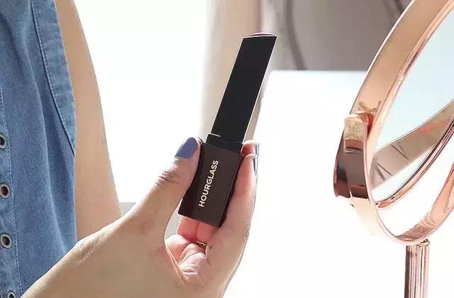 推荐最保湿的一款粉底,遮瑕持久不脱妆秋冬最好用的粉底