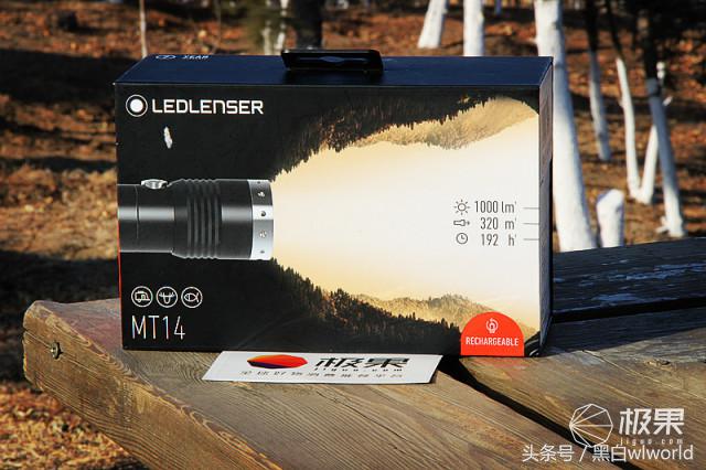 巴掌大的强光手电小钢炮,强光家用手电筒远射超亮