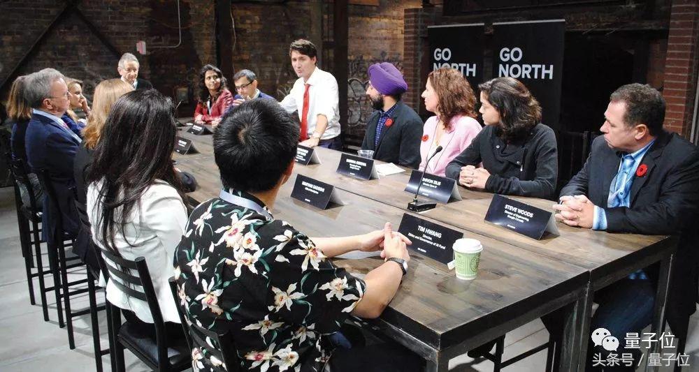 hinton深度学习论文,hinton最新演讲视频