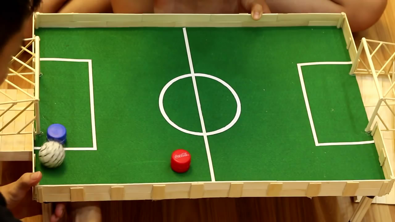 瓶盖足球,用瓶盖自制足球