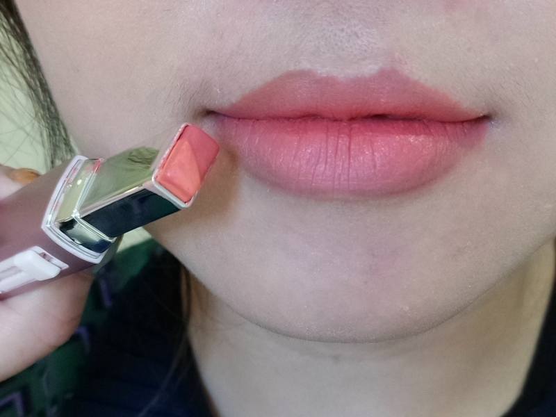 兰芝咬唇妆口红试色,兰芝双色唇膏