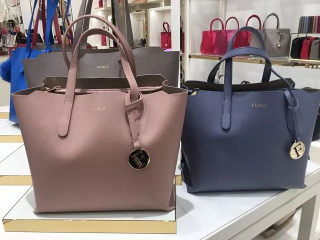 时代广场奥特莱斯打折店,katespade是什么档次