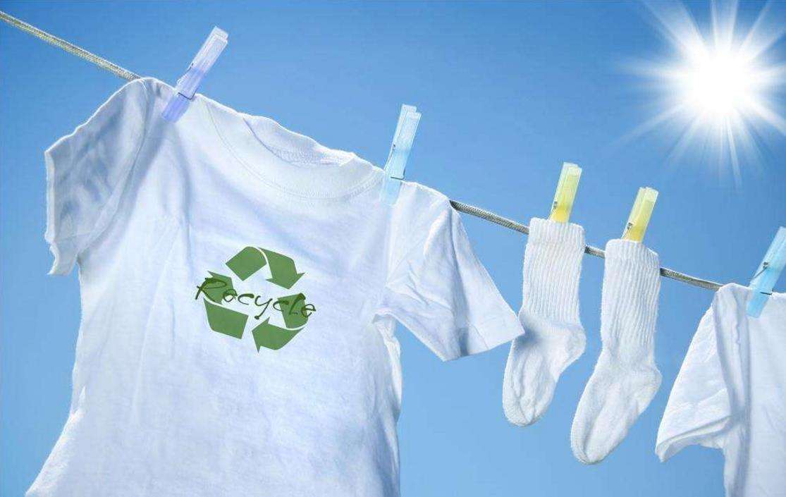 骞翠細绀兼湇鏈嶈绉熻祦,骞翠細鍚稿紩浜虹殑绀兼湇