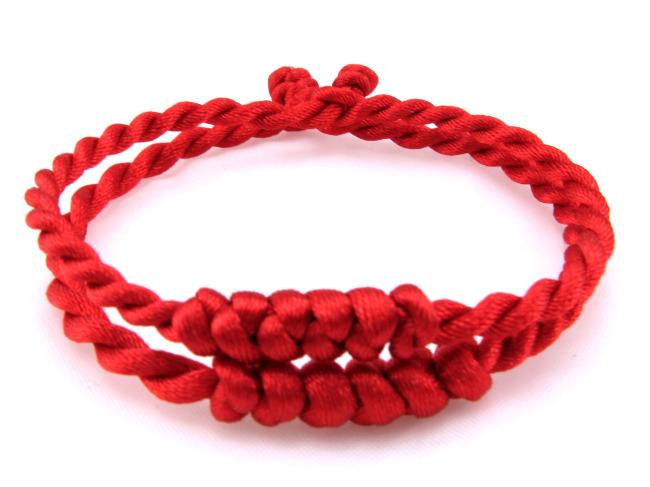 戴什么配饰是旺桃花的,好运招桃花戴什么饰品好看