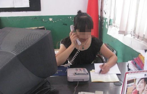 小孩子太任性哭闹怎么教育,五岁女孩哭闹家长正确做法