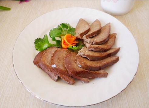 人中敏感泛红,人中突然发红是上火吗