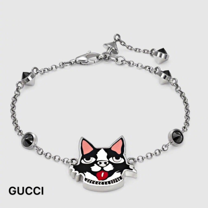 一言难尽的狗年辣眼睛限量单品,2018国外大牌狗年新春款