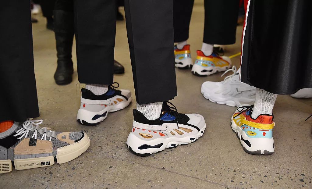 李宁新款打篮球最舒服的是哪一款,李宁和匹克篮球鞋推荐